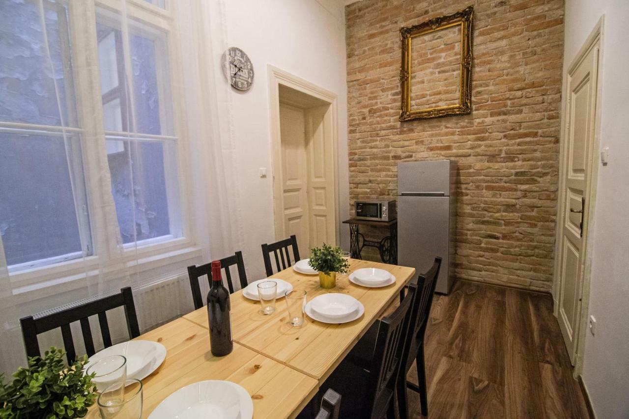Cheerful And Cozy 2 Bedrooms 2 Bathrooms Apartment With Top Location Budapeste Exterior foto